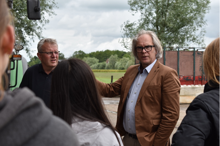 Sitebezoek voor het Farmtopia-project op een landbouwbedrijf